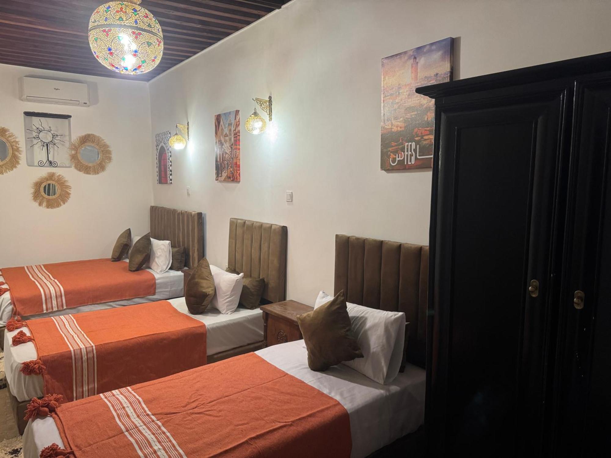Dar Shauala Hotel Fez Bagian luar foto